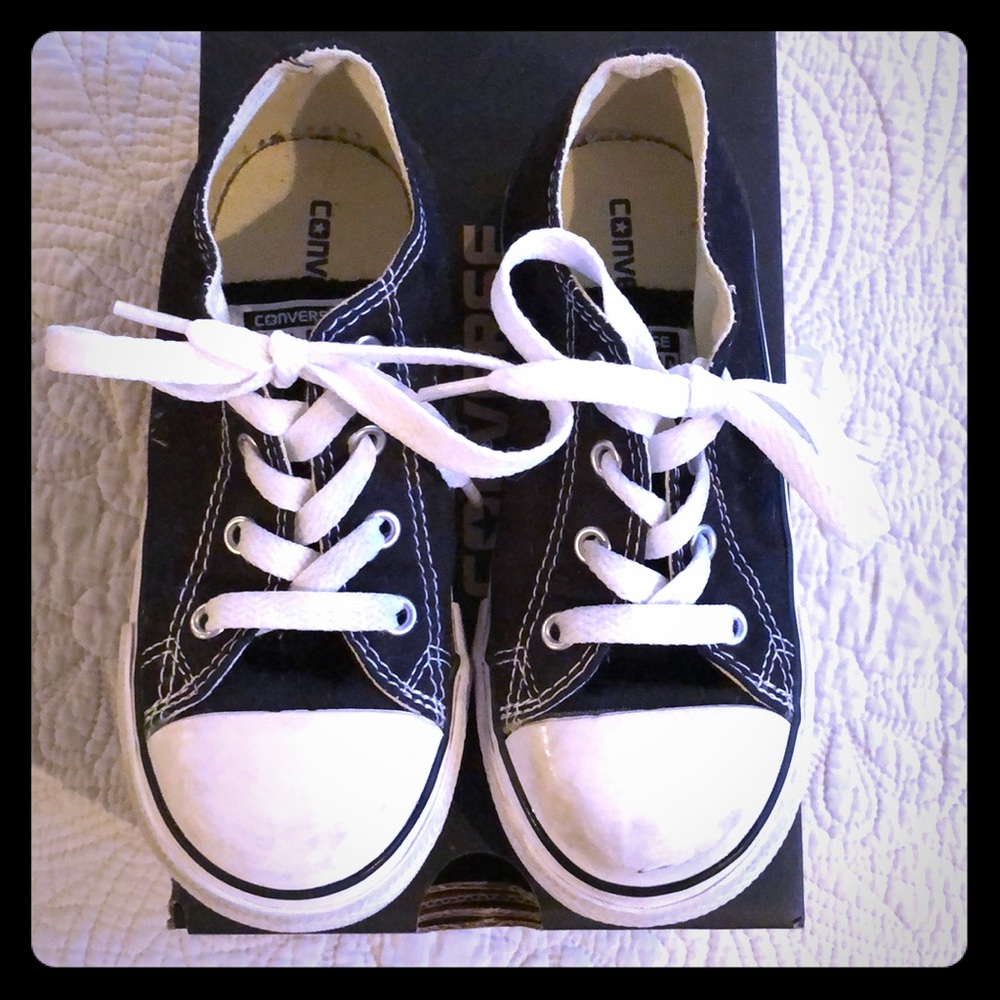 Kids converse sneakers